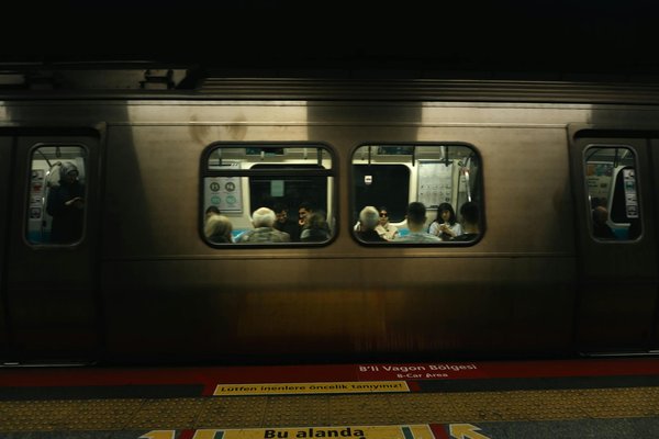 Quelles stratégies les entreprises adoptent-elles pour s'adapter à la digitalisation ?